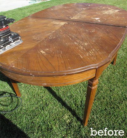 Though this thrift store dining table was missing a leaf and had obviously seen some hard use in the past, the classic lines and solid wood construction were just crying out for a little TLC to become a showpiece in someone's home.  Priced at only $15, this table was a steal despite the problems with the fininsh on the tabletop.  Though this makeover does involve some paint, the wood purists among you should also be happy with the final result. Refurbished Table, Diy Esstisch, Dining Room Table Makeover, Dining Table Makeover, Kitchen Table Makeover, Diy Dining Table, Diy Dining, Furniture Rehab, Table Makeover