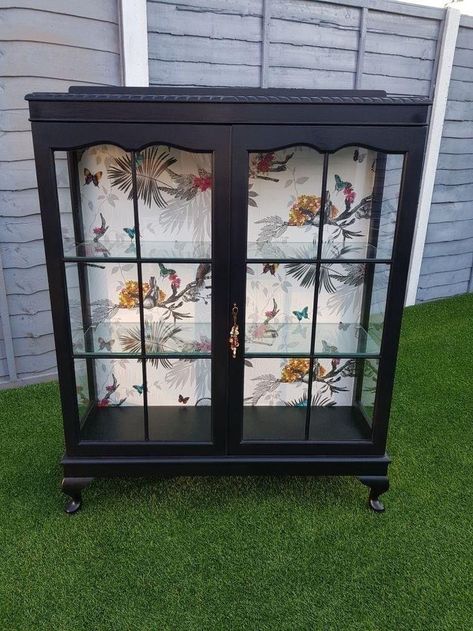 Black China Cabinet, Muebles Shabby Chic, Black China, Diy Furniture Renovation, Furniture Rehab, Furniture Renovation, Household Furniture, Refurbished Furniture, Furniture Restoration