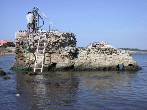 Drilling at a marine structure made with Roman concrete in Portus Cosanus, Tuscany, in 2003. Roman Concrete, Portland Cement, University Of Utah, Concrete Structure, La Face, Salt And Water, Ancient Romans, Ancient Rome, Roman Empire