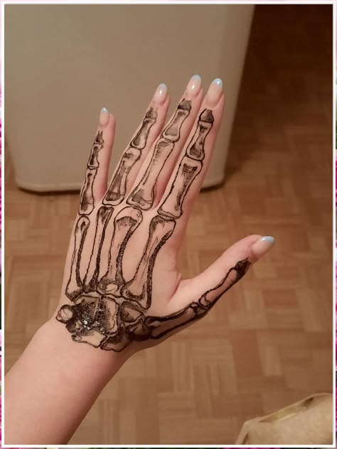 Cosmopolitan has compiled some of the most beautiful jewelry tattoo designs that will on trend and unique. Hand Tattoos For Women Skeleton, Skelly Hand, Bone Hand Tattoo, Body Doodles, Jewelry Tattoo Designs, Simple Mehendi, Henna Inspired Tattoos, Heena Design, Cute Henna