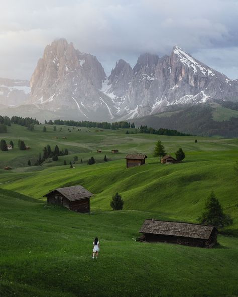 There is so much to see in the Dolomites—here are my top ten spots. #travel #Italy #Dolomites #hiking Italian Dolomites, Dolomites Italy, The Dolomites, Dreamy Landscapes, Adventure Aesthetic, Travel Wishlist, Hiking Trip, Travel Inspo, International Travel