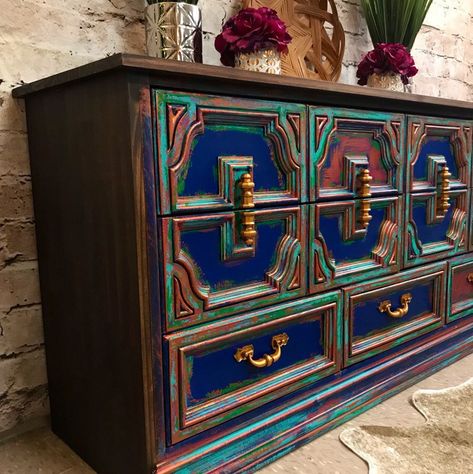 Recycling Furniture, Style Dresser, Boho Furniture, Painted Dresser, Painting Furniture Diy, Funky Furniture, Diy Furniture Couch, Refurbished Furniture, Entryway Furniture