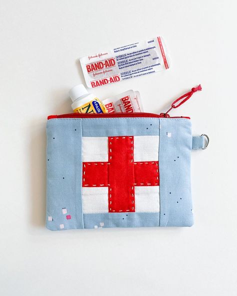 Quick Sewing Projects To Sell, Sewn Projects, First Aid Pouch, Mini Skirt Suit, Denim Quilts, Phone Carrier, Long Blazer Jacket, Sewing Machine Projects, Cute Sewing Projects