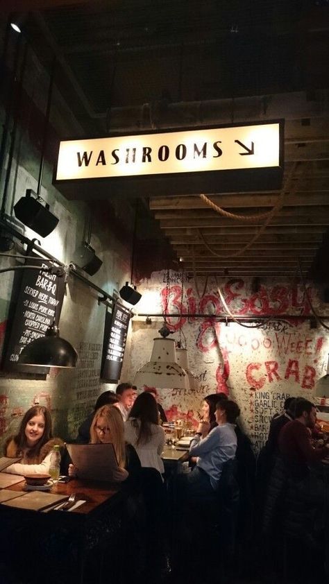 Rustic Bar And Grill Restaurant Ideas, Bbq Restaurant Decor, Taproom Design, Bbq Restaurant Design, Bbq Shack, Grunge Decor, Underground Bar, Brewery Design, Coffee Shop Branding