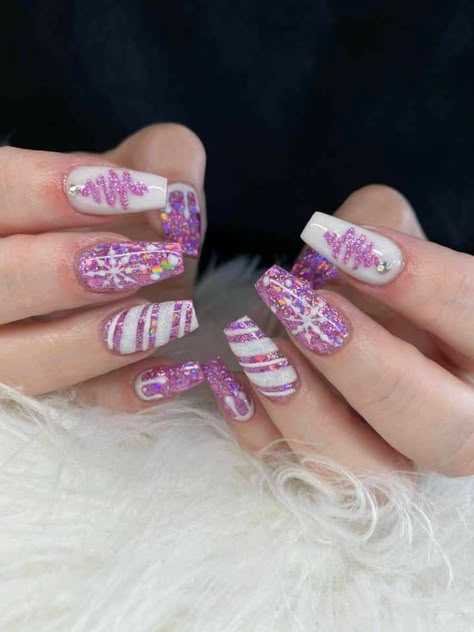 Christmas Nail Designs Purple, Purple Winter Nails Acrylic, Pink And Purple Christmas Nails, Pink And Silver Christmas Nails, Purple Christmas Nails Acrylic, Purple Nails Christmas, Christmas Purple Nails, Purple Xmas Nails, Pink Winter Nail Designs