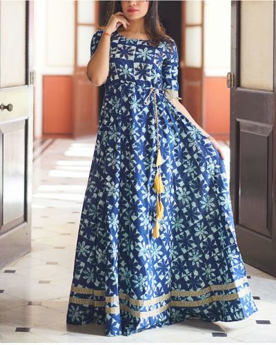 Casual Frocks For Women, Frocks For Women Party, Frocks For Women, Fabric Tassels, Casual Gowns, The Secret Label, Kalamkari Dresses, Indigo Dress, Casual Frocks