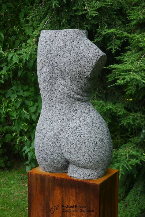 Stone Sculpture Art, Art Pierre, Female Torso, Crystal Garden, Pottery Sculpture, Stone Sculpture, Modern Sculpture, Figurative Sculpture, Land Art