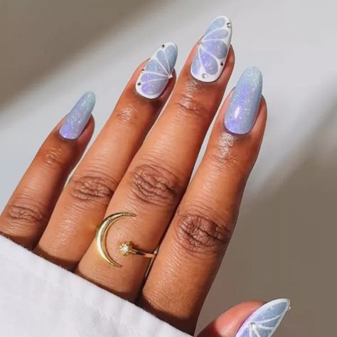 13 Periwinkle Nail Ideas to Try This Spring and Beyond Sparkly Nail Ideas, Sparkly Nail Designs, Periwinkle Nails, Chic Manicure, Retro Nails, Manicure Colors, Disney Nails, Lip Hair, Sparkly Nails