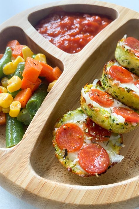 Zucchini Pizza Bites - Feeding Tiny Bellies Healthy Pizza For Toddlers, Toddler Meal Prep Freezer Cooking, Quesadilla For 12 Month Old, Veggies For One Year Old, Dinner For Hosting Friends, One Year Old Daycare Lunch, Dinner Ideas For Toddlers Picky Eaters, Easy Baby Dinner Ideas, Plant Based Toddler Meals