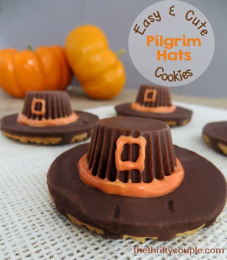 Pilgrim hat cookies made with reese's and fudge striped cookies! These are so cute - what a fantastic idea.  See the recipe for the decor items. Pilgrim Hat Cookies, Cookies Thanksgiving, Pilgrim Hats, Frugal Homemaking, Fudge Stripe Cookies, Thanksgiving Candy, Thanksgiving Cakes, Hat Cookies, Pilgrim Hat