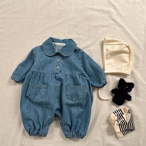 - Denim bubble jumpsuit, front buttons and double pockets- Puff sleeves, frill cuffs - Available in denim and ivory- Made in South Korea Size Height 6m(s) 1'12" ~ 2'4" 12m(m) 2'4" ~ 2'6" 18m(l) 2'6" ~ 2'7" CareMachine wash cold with like colors. Do not Bleach. Tumble dry low.Cool iron if needed. Do not dry clean. Dog Nursery, Mom Hats, Baby Boy Romper, New Baby Boys, Women Sleeve, Long Sleeve Romper, Baby Long Sleeve, Denim Jumpsuit, Pan Collar