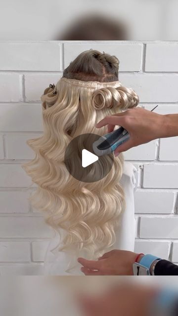 How To Do Hollywood Waves, Hollywood Curls Tutorial, Low Bun Tutorials, Hollywood Curls, Curl Tutorial, Updo Tutorial, Hollywood Waves, Low Bun, Hair Collection