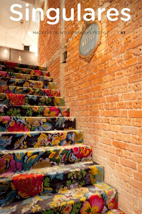 Staircase ~ floral carpet How To Lay Carpet, Diy Doctor, Carpet Staircase, Flooring For Stairs, Treads And Risers, Stair Carpet, Floral Carpet, Wall Carpet, Stairway To Heaven