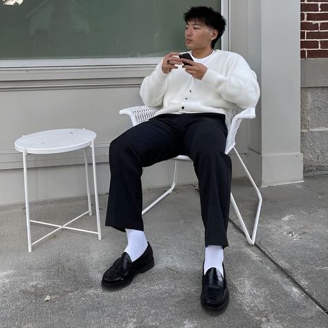 Black Loafers Outfit Men, Loafer Outfit Men, Men Loafers Outfit, Loafers Men Outfit, Formal Streetwear, Minimalist Fashion Men, Loafers Outfit, Classy Outfits Men, Knit Wear