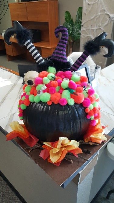 Witch Cauldron Pumpkin Decorating, Carveless Pumpkin Decorating, Pumpkin Decorating Caldron, Witches Cauldron Pumpkin Decorating, Bedazzled Pumpkin Ideas, Carveless Pumpkins, Witches Brew Pumpkin Decorating, Pumpkin Painting Ideas Witch, Cauldron Pumpkin Decorating