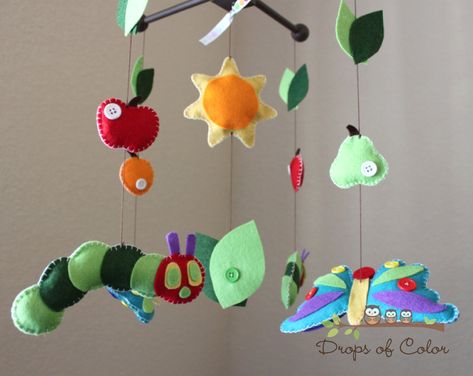 Very Hungry Caterpillar Mobile Hungry Caterpillar Nursery, Felt Mobiles, Butterfly Mobile, Diy Bebe, Felt Mobile, Mobile Baby, Baby Crib Mobile, The Very Hungry Caterpillar, Baby Center