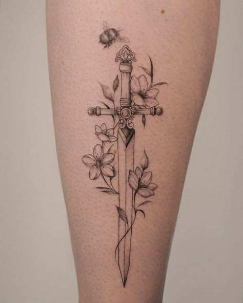 Dagar Tattoo, Dark Feminine Tattoo Aesthetic, Knife With Rose Tattoo, Sward Flower Tattoo, Acotar Dagger Tattoo, Dagger With Vines Tattoo, Athame Tattoo, Blade Tattoos For Women, Flower Dagger Tattoo