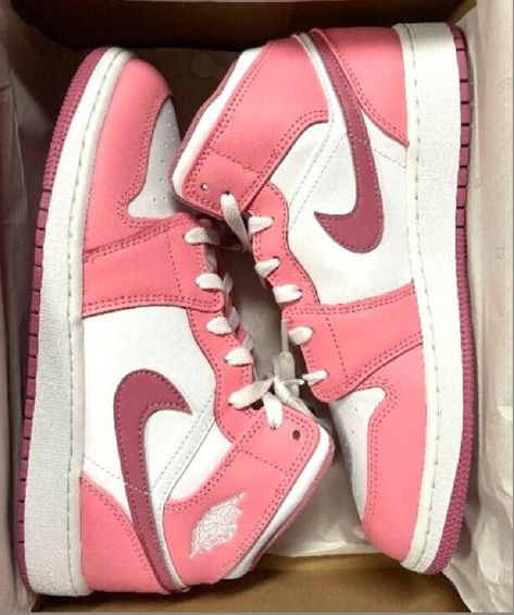 Nike Jordan Air 1 Pink, Barbie Jordans, Air Jordans Pink, Jordan 1 Mid Valentines Day, Valentines Day Jordans, Jordans Pink, Nike Rosa, Jordan 1 Pink, Valentines Day 2023