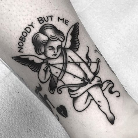 Cupid Tattoo, Cherub Tattoo, Petit Tattoo, Traditional Tattoo Sleeve, Angel Tattoo Designs, Old School Tattoo Designs, Tiny Tattoo, Traditional Tattoo Art, Old Tattoos