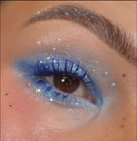 Atlantis Photoshoot, Blue Glitter Eye Makeup, Glitter Carnaval, Makeup Pinterest, Maquillage On Fleek, Concert Makeup, Aesthetic Vogue, Sparkly Makeup, Alt Makeup