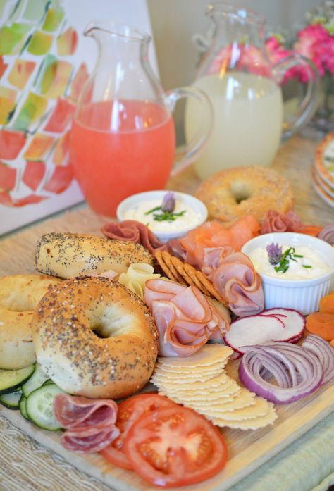 Loaded Bagel, Lunch Boards, Breakfast Bagel Sandwich, Easy Bagel, Bagel Board, Bagels Breakfast, Meal Presentation, Graduation Brunch, Breakfast Platter