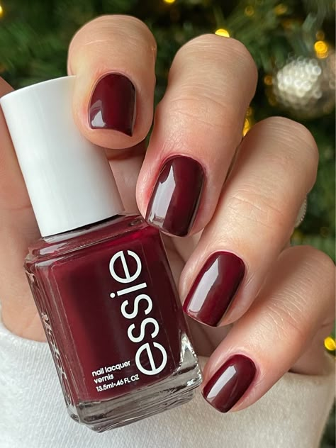 essie Nail Polish - 0.46 fl oz curated on LTK Red Nail Polish Aesthetic, Best Red Nail Polish, Cranberry Nails, Pink Christmas Nail, Nails For 2023, Pink Christmas Nails, Makeup Suggestions, Classy Minimalist, Christmas Nail Ideas