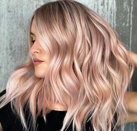 35 Pretty Pastel Hair Colors to Try in 2024 | Glamour Airtouch Blonde, Rose Gold Short Hair, Burnette Hair, Pastel Hair Color Ideas, Pastel Hair Colors, Rose Blonde Hair, Rose Gold Hair Blonde, Rose Gold Blonde, Hair Colors To Try