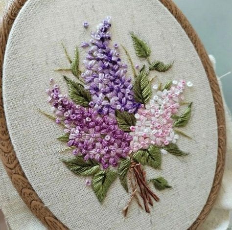 Embroidered Lilacs, Wisteria Embroidery, Hydrangea Embroidery, Lilac Embroidery, Flowers 3d, Ribbon Embroidery Tutorial, Hand Embroidery Patterns Flowers, String Art Diy, Embroidery Stitches Tutorial