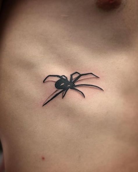 @mikhala.tattoos on Instagram: "REWORK. Swipe ➡️ for before pic. Fixed this little spider for @_jackhawken 🕷️ Original spider done by another artist. I love doing cover ups and reworks 🌹 @blacksage.tattoo 💌 mikhalarosetattoos@gmail.com #byronbaytattoo #spidertattoo" Spider Drawing Tattoo, White Spider Tattoo, Spider Face Tattoo, Spider Tattoo Men, Spiders Tattoo, 3d Spider Tattoo, Spider Tattoos, Webbed Hands, Spider Face