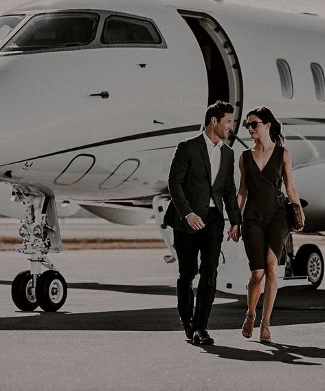 Boss Couple Aesthetic, Business Couple Goals, Office Couple Aesthetic, Billionaire Couple Aesthetic, Business Couple Aesthetic, Rich Couples Luxury, Successful Couple Aesthetic, Tom Claeren, Billionaire Couple