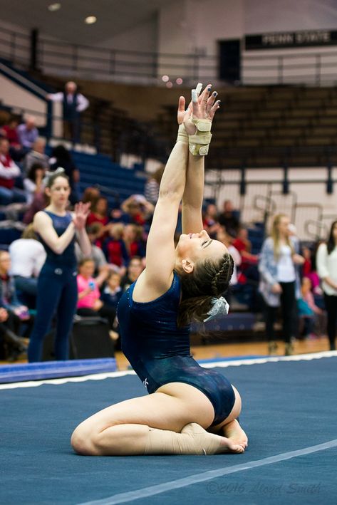 Results from Search by College Program Female Acrobat, Womens Gymnastics, Gymnastics Floor, Female Wrestling, Floor Exercise, Gymnastics Flexibility, Muscle Abdominal, Amazing Gymnastics, Gymnastics Poses