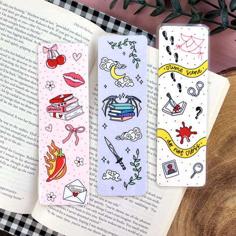 For lovers of romance, fantasy and thriller! These bookmarks made the perfect gift! Fantasy Bookmarks, Vintage Bookmarks, Tassel Bookmark, Shop Name, Bookmark Gifts, Custom Book, Bookmarks Handmade, Bookish Gifts, Fantasy Romance