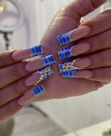 Baddie Blue Nails, Blue Baddie Nails, Blue Acrylic Nails, Fancy Nails Designs, Colored Acrylic Nails, French Tip Acrylic Nails, Vibrant Nails, Add Me On Snapchat, Fall Acrylic Nails