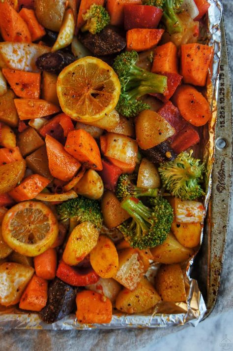 Roasted Fall Vegetables, Moroccan Vegetables, Texas Spring, Low Cholesterol Recipes, Moroccan Food, Dinner Options, First Day Of Spring, Vegetarian Meals, Middle Eastern Recipes