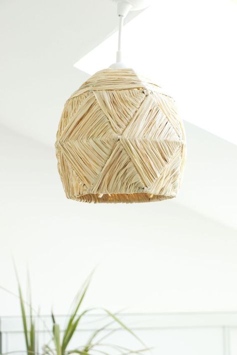 Boho Lights Diy, Diy Raffia Lampshade, Diy Boho Light Fixture, Boho Lamp Shade Diy, Ikea Brunsta, Diy Rattan Lampshade, Diy Boho Lampshade, 2023 Home Decor Trends, Raffia Weaving