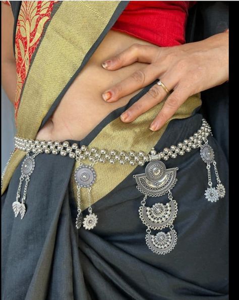 Ethnic Fine Quality Designer Wasit Belly Chain or Hip belt. It's suitable for traditional Indian dresses.  The Wasit belt comes with an adjustable chain of considerable length. It is a Free Size and anyone can wear.  The item will come with the clear plastic box or plastic bag and packaging Traditional Indian Dresses, Gold Bangles Indian, Indian Choker Necklace, Traditional Indian Dress, Rose Gold Bangle, Hip Belt, Chain For Women, Bangles Indian, Gold Plated Bangles