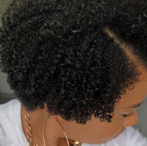 Natural Hair For Beginners: Everything You Need to Know Short Natural Curls, 3c Natural Hair, Enhance Natural Curls, Natural Hair Moisturizer, Protective Hair, Diy Wedding Hair, Natural Hair Short Cuts, 4c Natural Hair, Healthy Natural Hair