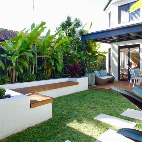 Landscape Yard Ideas, Rocks Landscape, Countryside Living, Modern Patio Design, Small Courtyard Gardens, Front Garden Landscape, Tropical Backyard, Pool Landscape Design, Backyard Fireplace