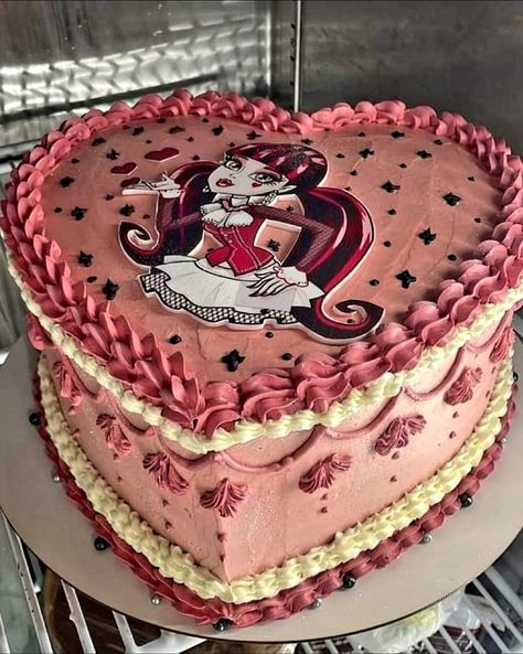 Monster High Cake Draculaura, Draculaura Birthday Cake, Draculaura Birthday Party, Monster High Quinceanera, Monster High Bday Party, Monster High Cake Birthdays, Monster High Food, Draculaura Core, Bolo Da Hello Kitty