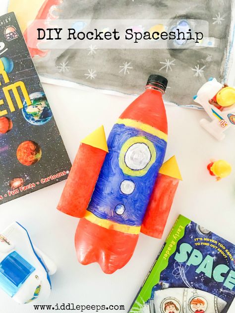 Diy Space Crafts, Spaceship Diy, Nannying Activities, Recycled Robots, Spaceship Craft, Rocket Craft, Space Crafts For Kids, Diy Rocket, Star Craft