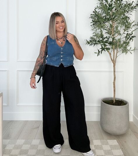 Black Flowy Pants Outfit, Flowy Pants Outfit, Flowy Pants, Pinterest Outfits, Casual Chic Outfit, Chic Outfit, Pants Outfit, Chic Outfits, Casual Chic