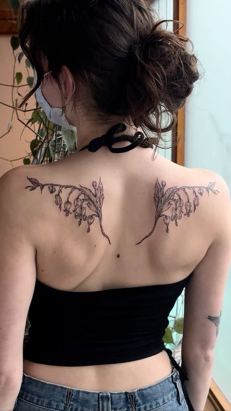 Wing Back Tattoo, Aesthetic Tattoo Ideas, Tattoo Design For Women, 16 Tattoo, 20 Aesthetic, Funky Tattoos, Heart Tattoos, 4 Tattoo, Aesthetic Tattoo