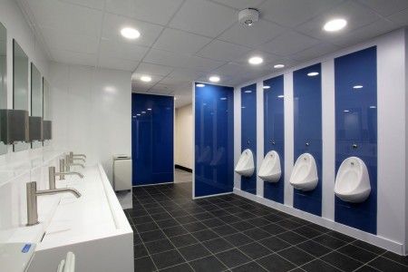 Ernest Bevin College High End School Washrooms | Commercial Washrooms School Bathroom Design, Unisex Bathroom Ideas, Restroom Colors, Office Bathroom Design, School Restroom, Ladies Toilet, Public Bathroom, Aesthetic Interior Design, School Bathroom