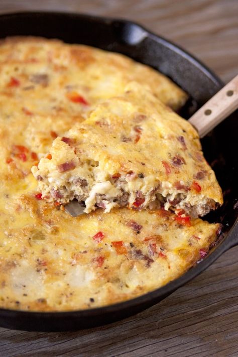 meat lovers frittata Bueno Recipes, Turkey Breakfast, Meat Lover, Classic Breakfast, Frittata Recipes, Healthy Lunches, Spread Recipes, Authentic Mexican, Family Stories