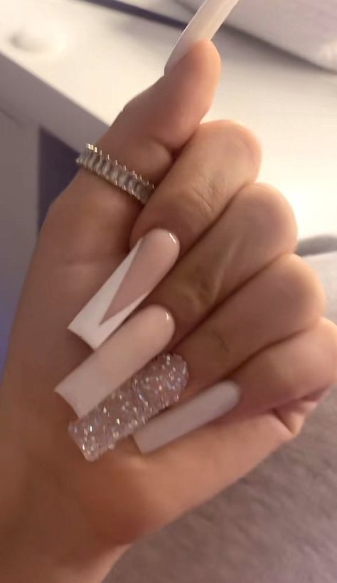 Medium Long Square Acrylic Nails, Long Square Acrylic Nails Pink, Square Acrylic Nails Pink, Trending Nail Ideas, Nail Art Fall, Trending Nail Art, Birthday Nail, Prom Inspo, Long Acrylic Nail Designs