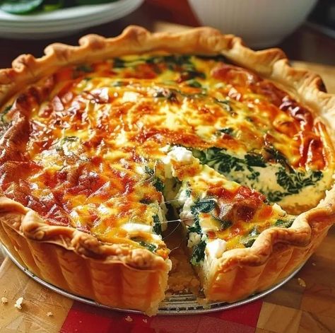 Quiche Recipes Easy, Spinach Quiche, Cheese Quiche, Breakfast Quiche, Potatoe Casserole Recipes, Quiche Recipes, Food Test, Savory Snacks, Breakfast Brunch Recipes