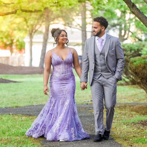 Lilac Prom Couple, White Prom Tux, Purple Prom Dress Couple, Purple Prom Couple, Purple Prom Dress Mermaid, Groom Suit Black, Prom Tux, Prom Fits, 8th Grade Prom