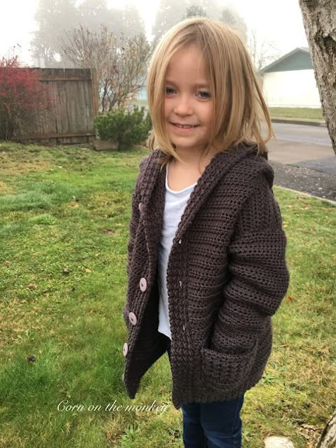 Hooded Cardigan Pattern, Crochet Cardigan Girl, Vestidos Bebe Crochet, Crochet Cardigan Pattern Free, Crochet Hoodie, Kids Cardigans, Crochet Kids, Crochet Toddler, Bear Crochet