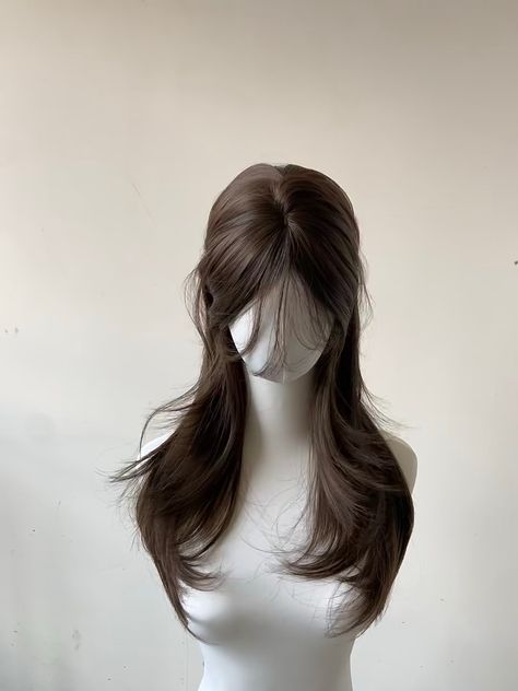 Pretty Hairstyles Straight Hair, Dr Hair Claim, Elegant Haircut For Long Hair, Aesthetic Long Haircut, Manwha Hairstyles, Korean Hair Long, Aesthetic Haircuts Long, Cool Anime Outfits, Hair Claims For Dr