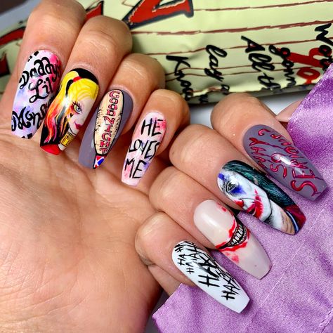 Harley Quinn Inspired Nails, Joker And Harley Quinn Nails, Joker Inspired Nails, Queen Nails Designs, Harley Quinn Nails Acrylic, Harley Quinn Nails Designs, Joker Nails Designs, Harley Quinn Nail Art, Joker Nails